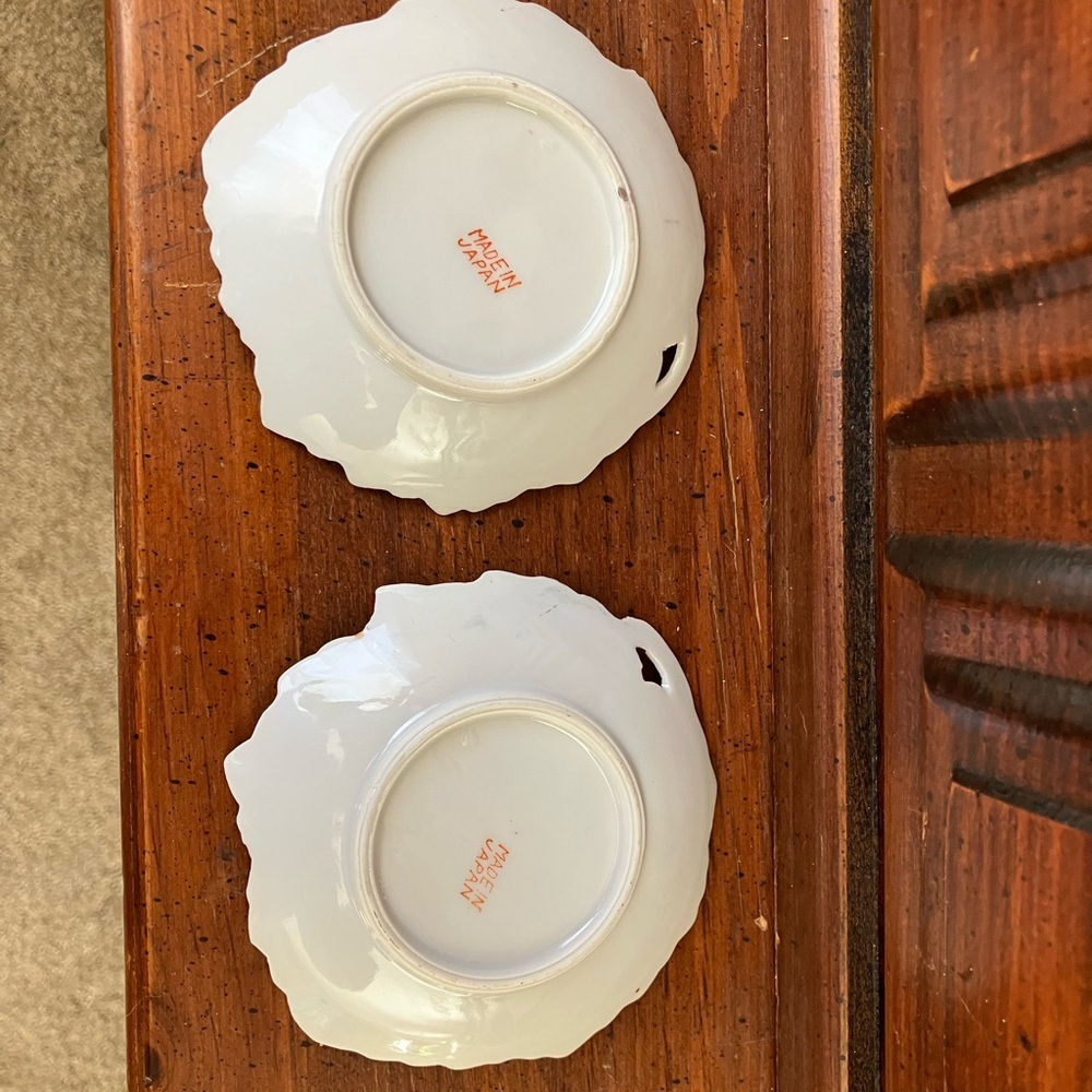 Floral Leaf-Shaped Decorative Plates/ Trinket Trays - Picture 4 of 4